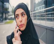 depositphotos 502687294 stock photo arabian woman hijab having phone.jpg from türbanlı arap
