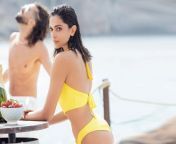 deepika padukone yellow bikini besharam pathaan jpegimpolicymedium resizew1200h800 from deepika padukon sexy dress bra xxx fuckh