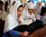 pakistani girls.jpg from pakistani school gals xxx sex
