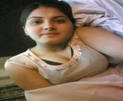 gujarati bhabhi photos 1.jpg from hot gujrati bhabhi showing her boobs and pussy