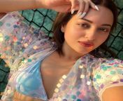 sonakshi sinha bikini top selfie.jpg from soonakshixxx image com