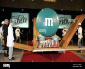 mms brand candies unveils its new mega mms in an event held in new yorks grand central station thursday august 4 2005 the new candy is 55 percent bigger then the original mm and comes in 6 different colors ap photojeff christensen 2ngbkb7.jpg from 2005 mms