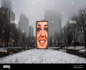 chicago usa 6 january 2024 chicago weather crown fountain an interactive public artwork and video sculpture designed by spanish artist jaume plensa is seen beneath low clouds as the first significant snow falls in the city before the snowfall the weather has been unseasonably warm but further heavier snow is forecast next week credit stephen chung alamy live news 2waw9dg.jpg from hot cxy video down