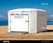 portable toilet on the beach spain pjxmm1.jpg from baech toilet