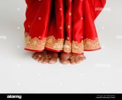womans feet with traditional indian toe ring bbaw64.jpg from indian aunty leg feet chain toe