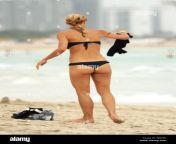 michelle hunziker spends a day on the beach miami florida 07062012 djdp9c.jpg from view full screen michelle hunziker nude 10