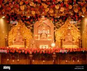 jain god mahavir swami suvrat muni and adeshwar swami decorated with et19b5.jpg from suvgrat