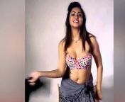 model strips for team india afridi 1458741552 1914.jpg from indian doing a strip show
