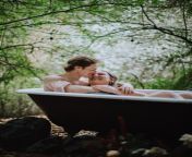 couple in outdoor bathtub in victoria bc jpgw750 from outdoor couples