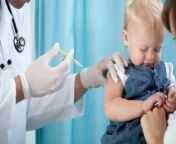 vacunar al bebe 805x510.jpg from tomando vacuna
