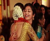 navya nair hugging bhavana her wedding jpgh450l50t40 from navya nair vs bhavana