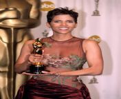 halle berry 2002 oscars.jpg from haily tries her best to make sybil like her skills