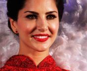 desktop wallpaper beautiful sunny leone in red lips background mjzx2p sunny leone full screen.jpg from sunny leone is with ms姘烇拷鍞筹傅锟video閿熸枻鎷峰敵锔